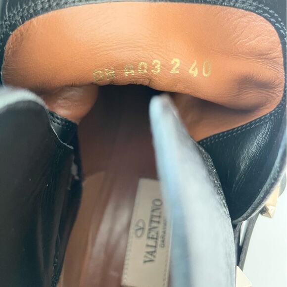 Valentino Garavani Black grained leather rockstud block heel ankle boots EU 40 - Picture 3 of 9